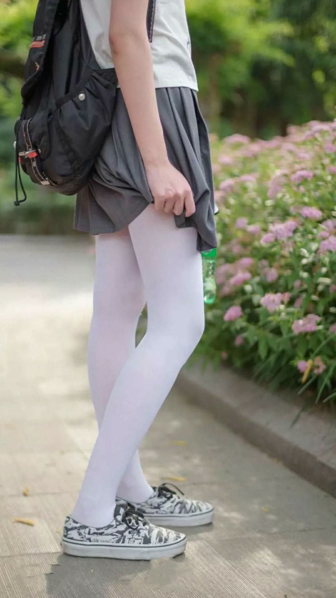 AYX体育官网-“超越极限：车手在赛场上的血脉喷张瞬间”，超越赛车2006视频