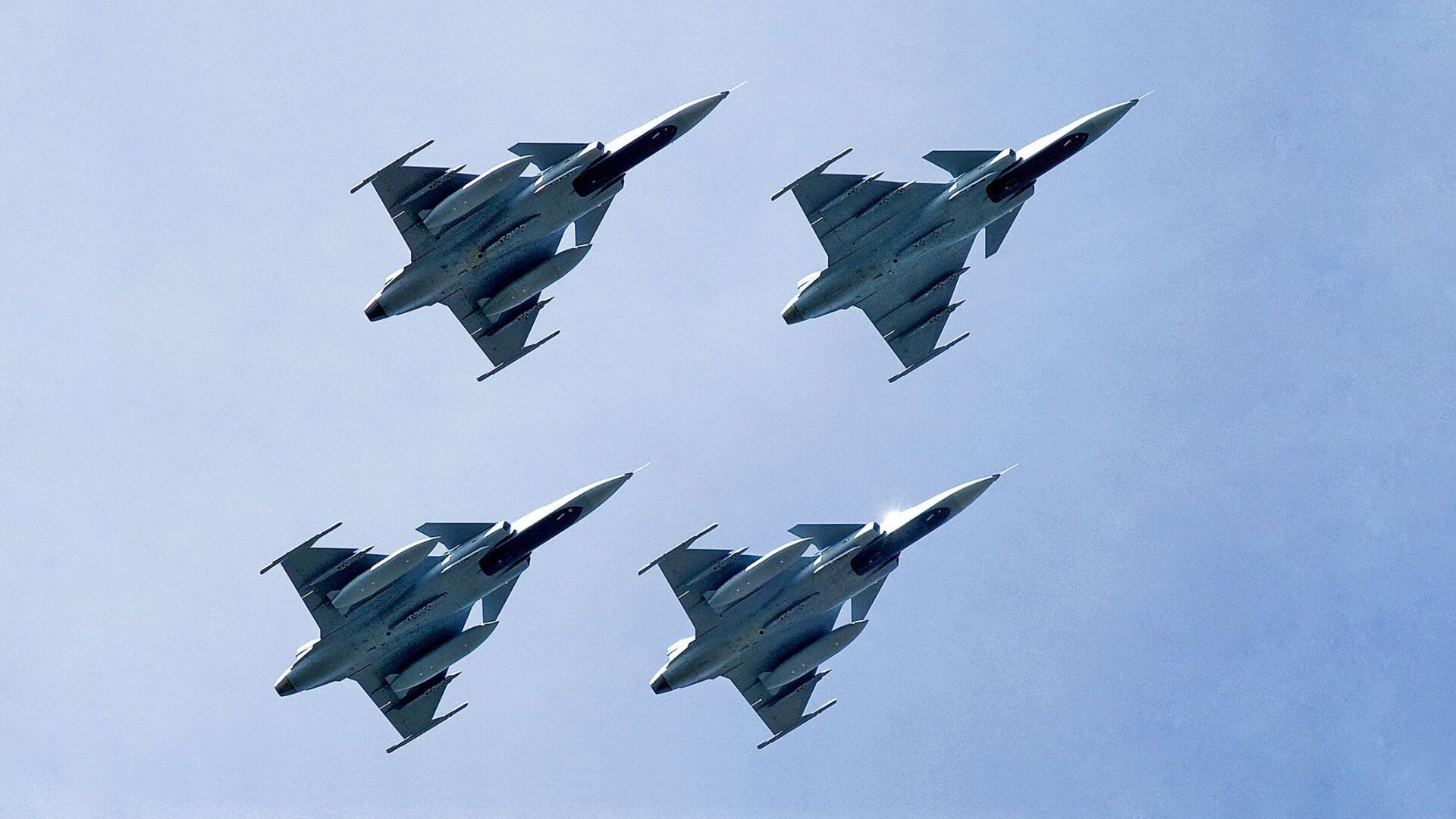 爱游戏体育官方网站-巴西骑手安娜·卡塔琳娜在巴黎奥运会障碍赛中获得铜牌，展现坚韧精神。