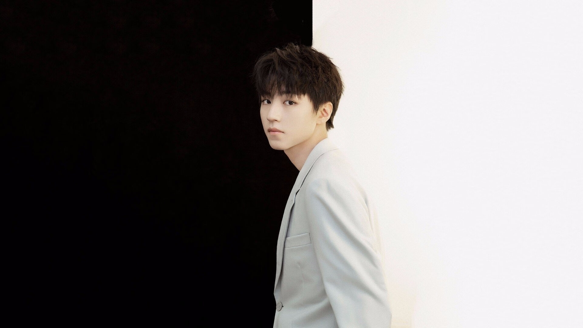 巴西骑手安娜·卡塔琳娜在巴黎奥运会障碍赛中获得铜牌，展现坚韧精神。