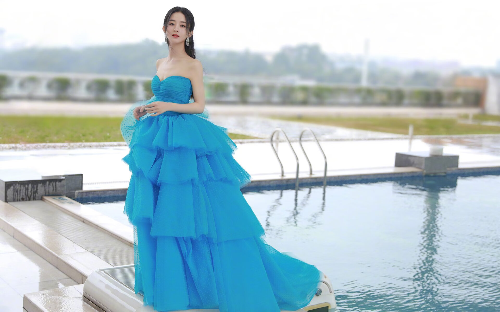 英超焦点：曼城在高温下客场战平利物浦，争冠悬念持续升温，曼城反超利物浦