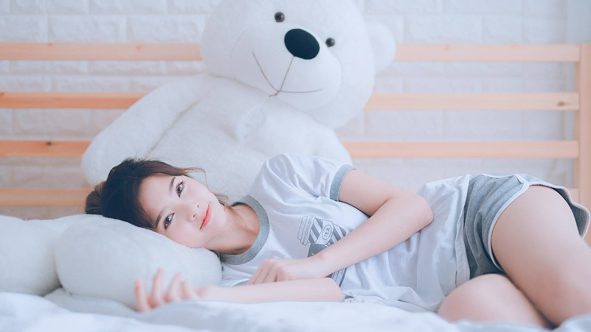 爱游戏体育（AYX）官方APP下载-森林狼逆转独行侠，系列赛焦点战中爱德华兹三分雨不断，森林狼爱德华兹定妆照