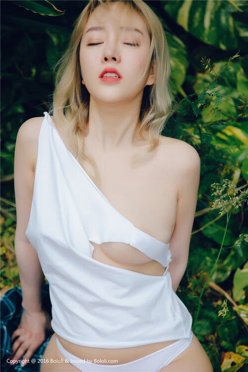 球场“绿色革命”：可再生能源与环保设计的结合