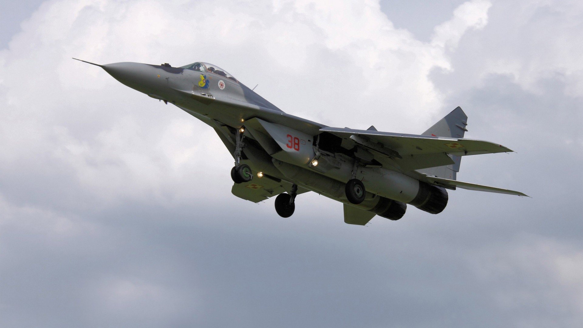 “胡利安·门德斯的多面手能力,助力阿根廷美洲狮队攻防兼备”